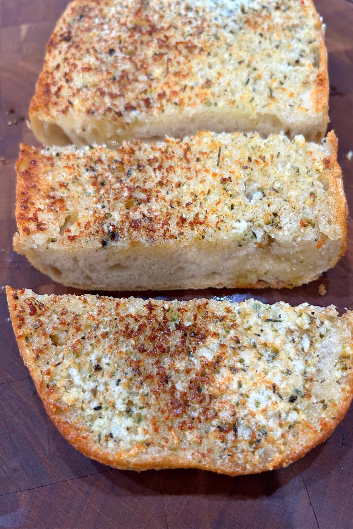 sliced garlic bread