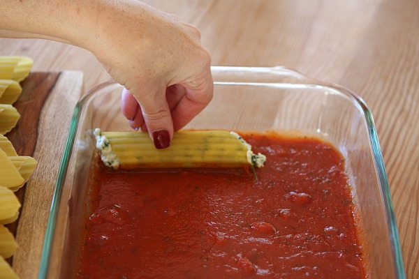 How to Make Spinach and Cheese Stuffed Manicotti